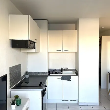 Proche Et Parc De Vaugrenier Apartman *